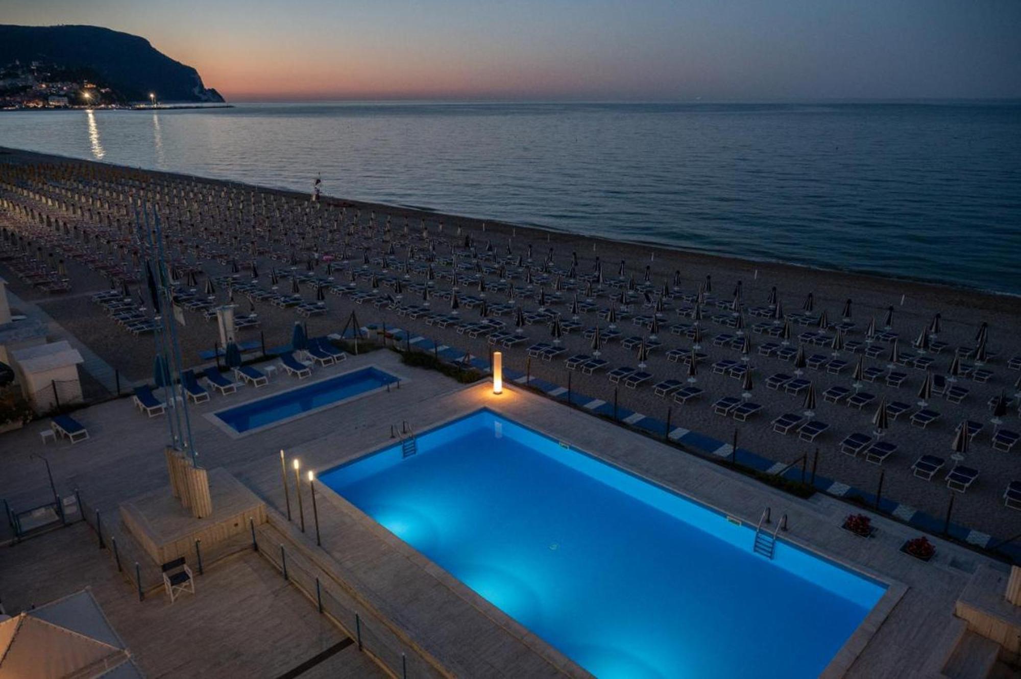 Hotel Marcelli Numana Exterior photo